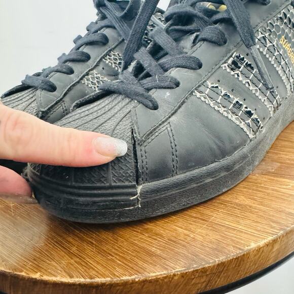 Adidas Superstar Black And Gold Snakeskin Sneakers Women’s Size 7 - Picture 9 of 11
